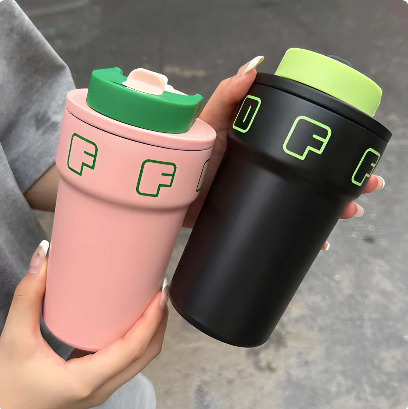 Insulated Thermos Cup with a Toy I 550 ml